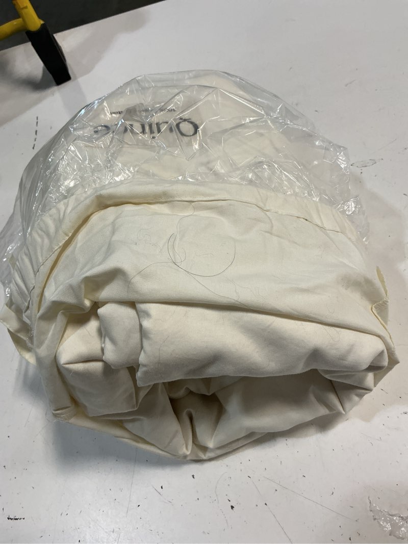 Condition photo showing As Is for quince classic organic percale duvet cover, king/cal king, ivory