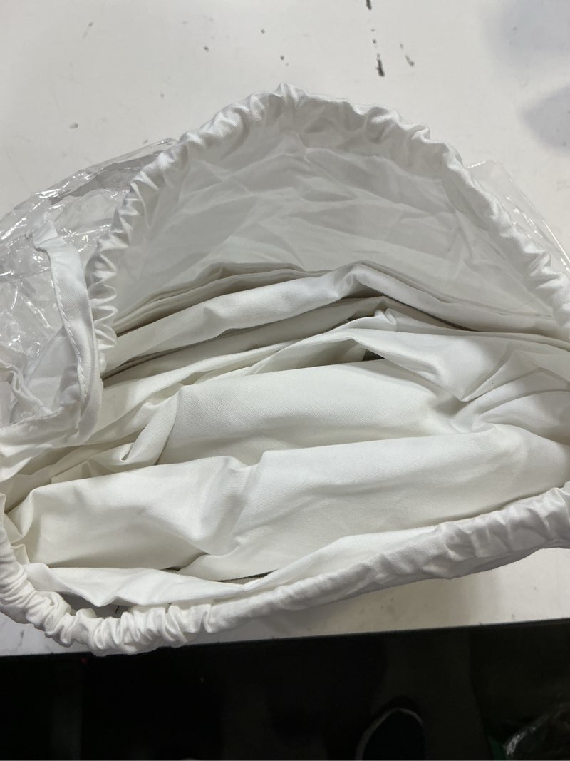 Condition photo showing New/Like New for classic organic percale embellished fitted sheet set, king, white/dove