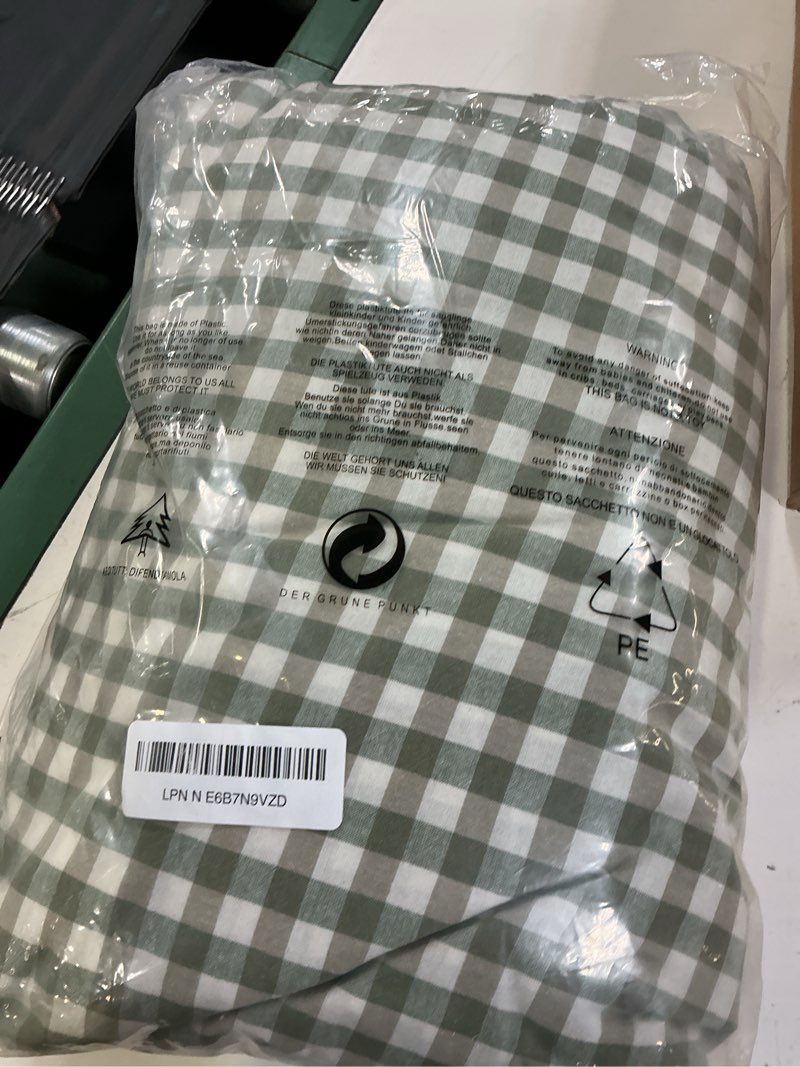 Condition photo showing Good Condition for lifetb green gingham duvet cover king boho green grid plaid duvet cover 100% washed cotton checkered comforter cover with 2 pillowcases farmhouse plaid comforter cover gingham bedding set king(104"x90") l#2 green grid