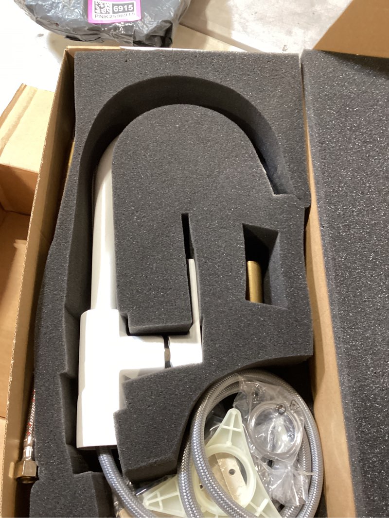 single handle pull down kitchen sprayer faucet