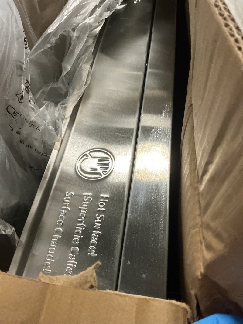 Condition photo showing Good Condition for Elite Gourmet EWM-6171 Triple 3 x 2.5 Qt. Trays, Buffet Server, Food Warmer Temperature Control, Clear Slotted Lids, Perfect for Parties, Entertaining & Holidays, 7.5 Qt Total, Stainless Steel 7.5 Quart