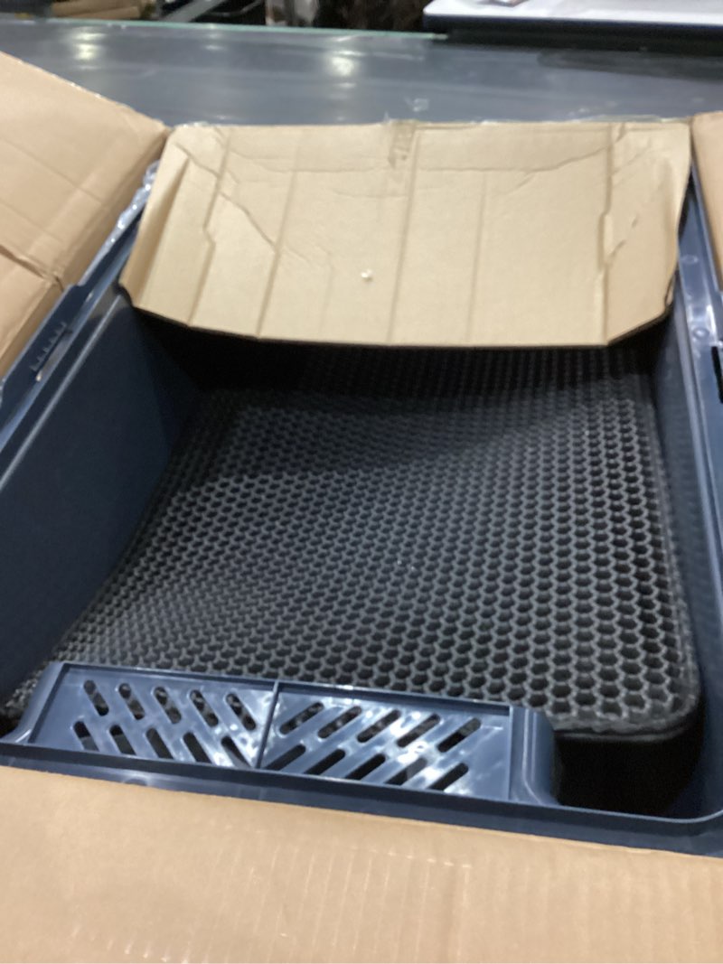Condition photo showing Good Condition for XXXL Extra Large Stainless Steel Litter Box, 28" L x 20" W x 14" H Super Large Stainless Steel Litter Box, Suitable for Large Cats and Multiple Cats, Non-Sticky, Anti-Leakage, Easy to Clean navy blue