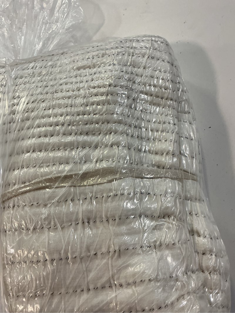 Condition photo showing New/Like New for organic cotton channel stitch coverlet set, king/cal king, undyed
