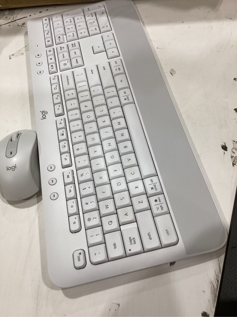 Condition photo showing Good Condition for logitech signature mk650 combo for business, wireless mouse and keyboard, logi bolt, bluetooth, smartwheel, globally certified, windows/mac/chrome/linux - off-white combo w. small mouse off white
