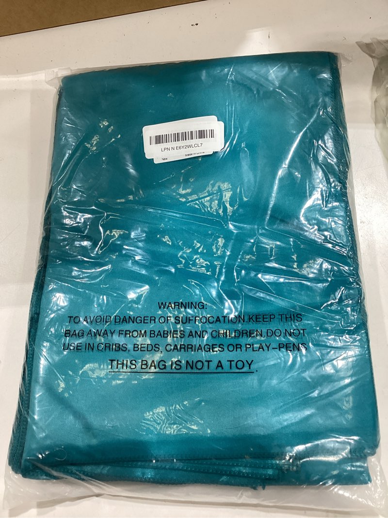 Condition photo showing New/Like New for satin napkins, teal, 17" x 17", 50 pieces | square table napkins, silky soft smooth, washable, for restaurant, weddings, dinner, party 17" x 17" (set of 50) teal