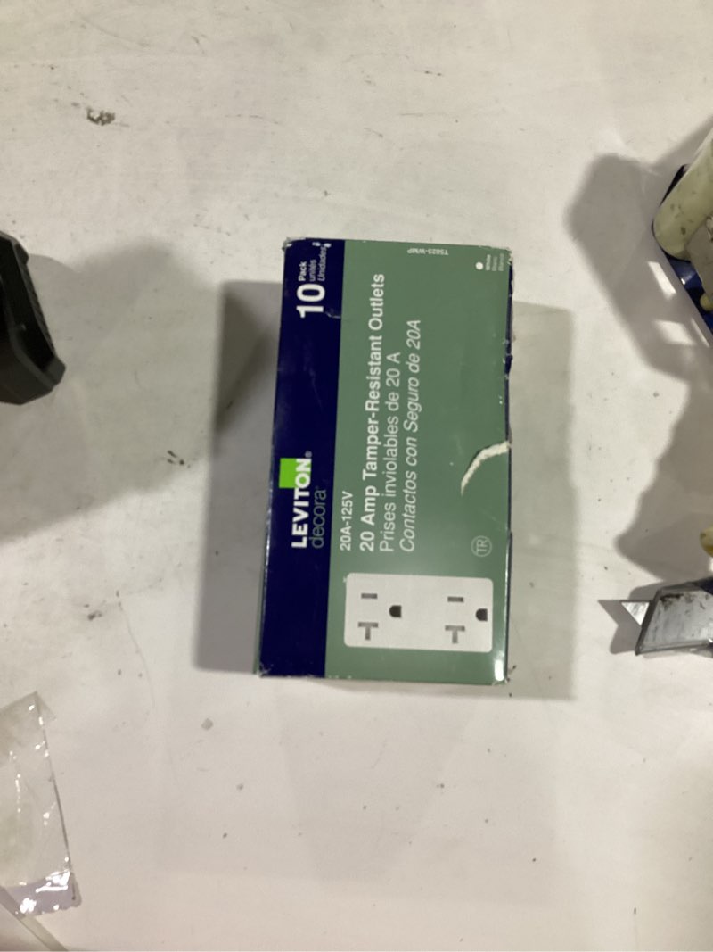 Condition photo showing Good Condition for decora 20 amp 125 v tamper resistant duplex outlet/receptacle, white (10-pack) t5825-wmp
