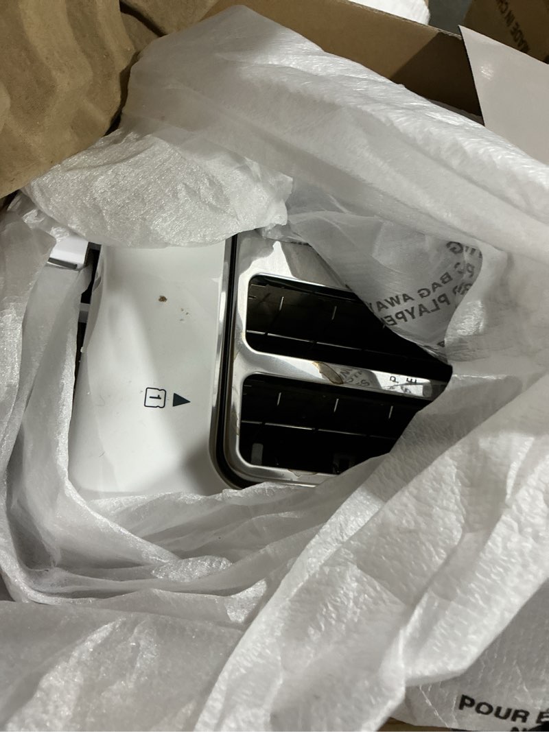 Condition photo showing Good Condition for cuisinart 4-slice compact plastic toaster, white, cpt-142p1