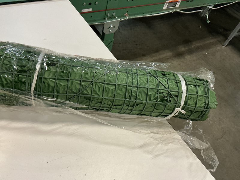 Condition photo showing Good Condition for 98.4x39.4in artificial ivy privacy fence wall screen, artificial hedges fence and faux ivy vine leaf decoration for outdoor garden decor 98.4*39.4inch