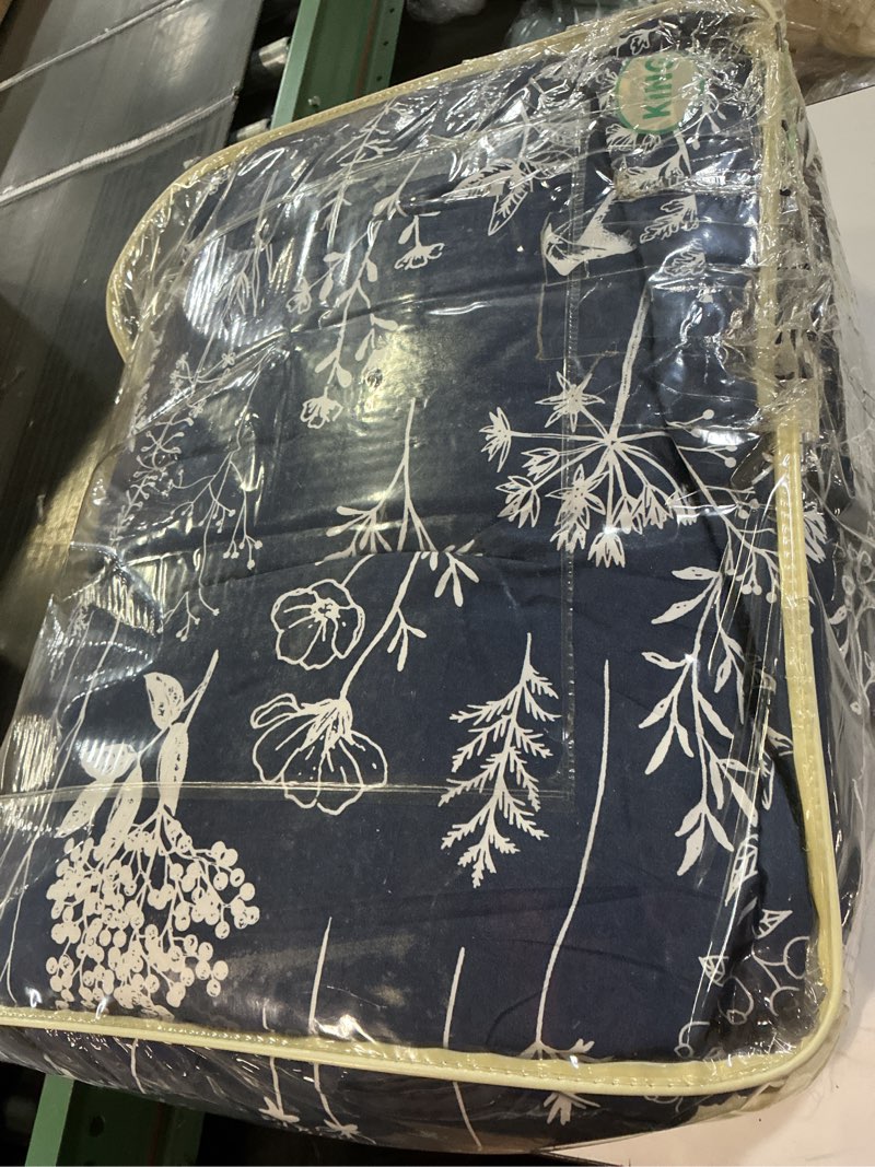 Condition photo showing Good Condition for bedsure king comforter set - navy bed set, 3 pieces cute floral bedding, 1 soft reversible botanical flowers comforter and 2 pillow shams