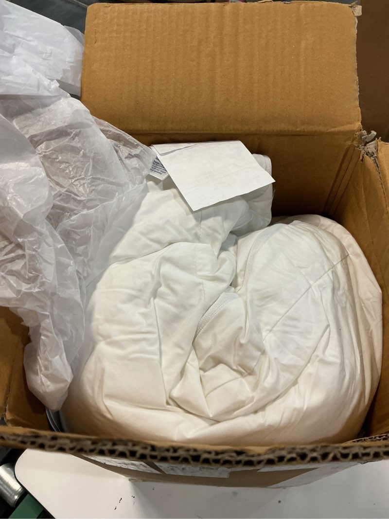 Condition photo showing Good Condition for casper sleep original pillow for sleeping, king, white king single pack