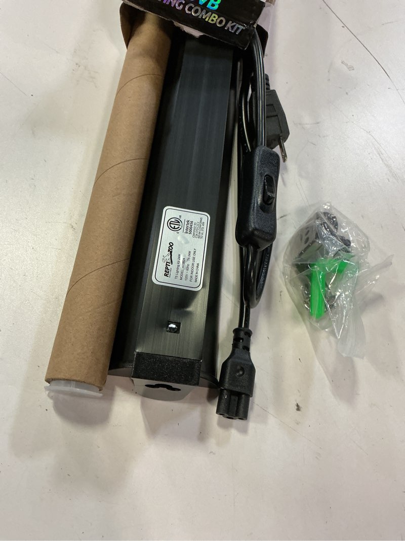 Condition photo showing Good Condition for repti zoo t5 ho uvb lighting combo kit, terrarium hood comes with desert 10.0 uvb t5 lamp (24w) 24.0 watts