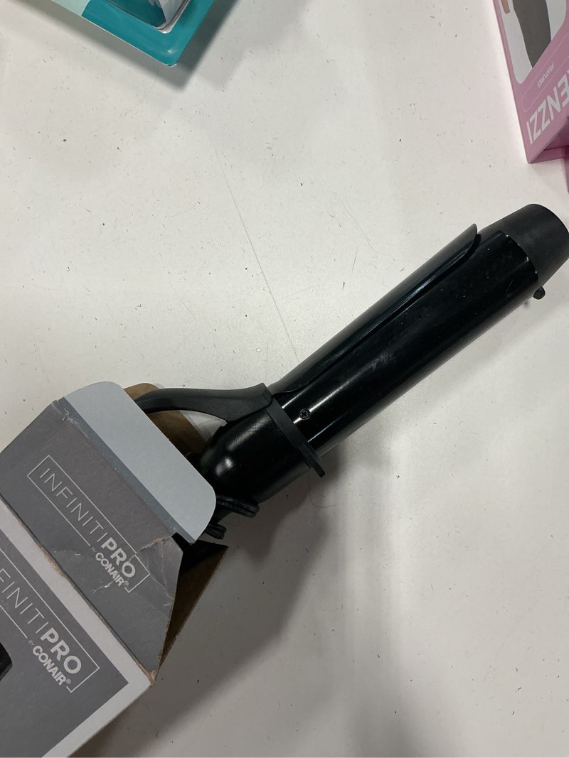Condition photo showing Good Condition for similar conair infinitipro tourmaline 1 1/2-inch ceramic curling iron, 1 ½ inch barrel produces soft waves – for use on medium and long hair black 1 1/2-inch