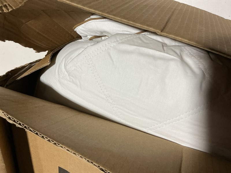 Condition photo showing Good Condition for puredown® goose feathers and down pillow for sleeping hotel collection bed pillows, gusseted, queen, set of 2 gusseted style 1 queen (pack of 2)