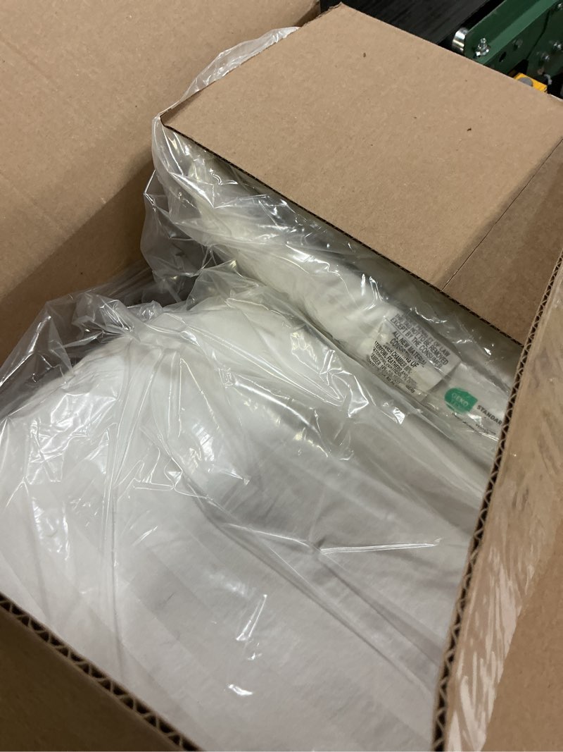 Condition photo showing Good Condition for Similar EIUE Hotel Collection Bed Pillows for Sleeping 2 Pack Queen Size?Pillows for Side and Back Sleepers,Super Soft Down Alternative Microfiber Filled Pillows,20 x 30 Inches White Queen (Pack of 2)