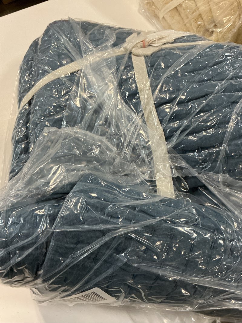 Condition photo showing Good Condition for european linen cotton stitch quilt, twin, glacier blue
