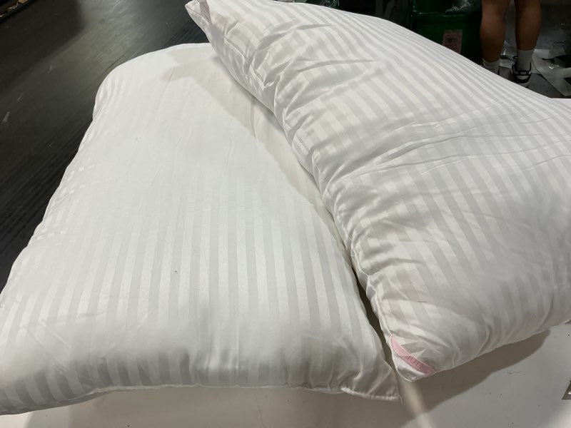 Condition photo showing As Is for eiue hotel collection bed pillows for sleeping 2 pack queen size?pillows for side and back sleepers,super soft down alternative microfiber filled pillows,20 x 30 inches