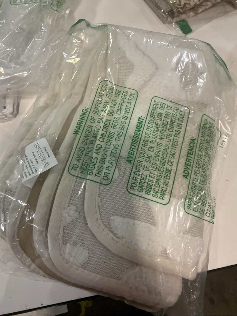 Condition photo showing Good Condition for weyond pet-friendly couch cover, 1 seat cover, 35.5" x 94.5", coffee | non-slip plush couch covers for 3 cushion couch sofa, washable sofa cover for loveseat, 2 3 4 seater 1-pack seat cover 35.5" x 94.5"/90 x 240 cm coffee