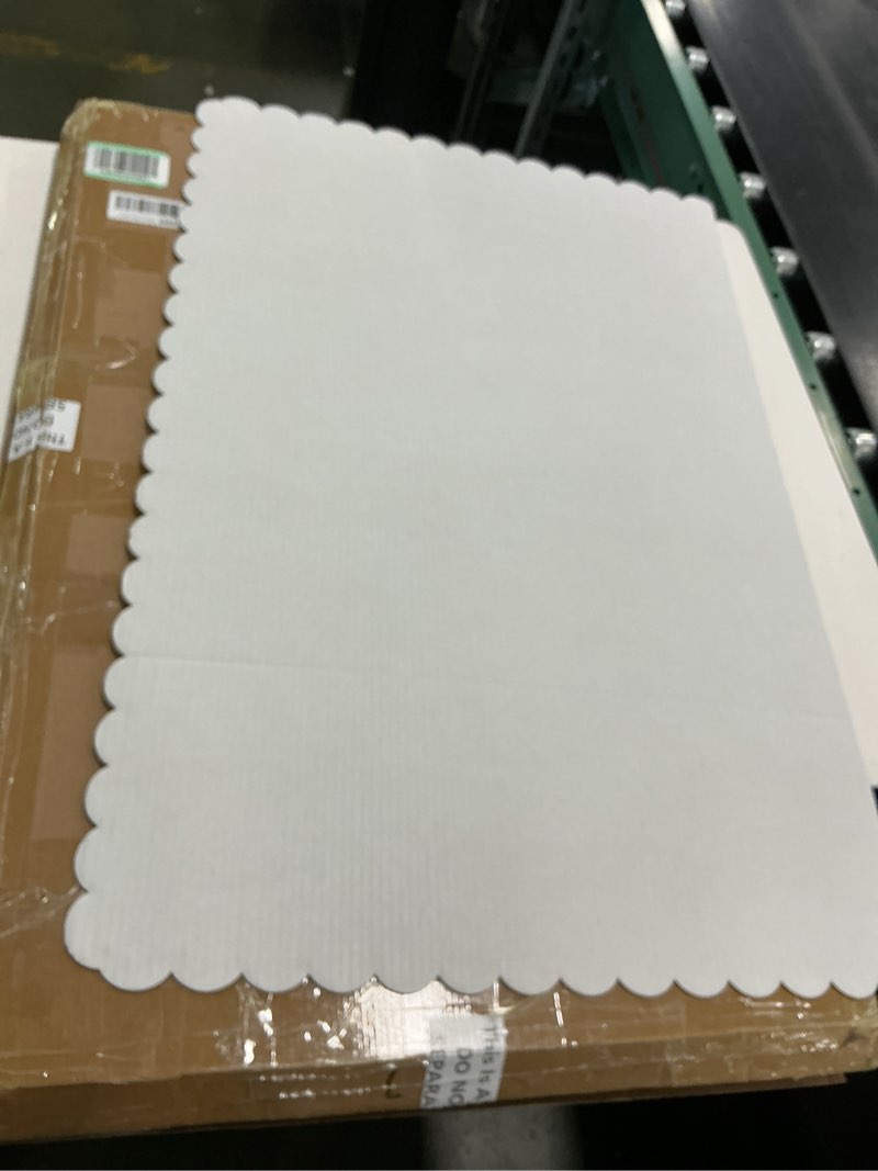 Condition photo showing New/Like New for Cardboard Sheets, 24\\\\\\\\\\\\\\\\\\\\\\\\\\\\\\\" x 36\\\\\\\\\\\\\\\\\\\\\\\\\\\\\\\",  scalloped edge (pack of 12)  White