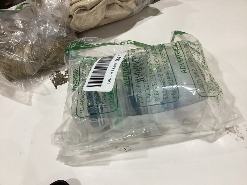 Condition photo showing New/Like New for 5 Pack Kids Youth Mouth Guard for Sports, Boys Girls Mouth Guard with Case, Child Teen Sports Mouthguard for Football Lacrosse Basketball Boxing Soccer Taekwondo MMA Karate Medium (7-14 Year old)