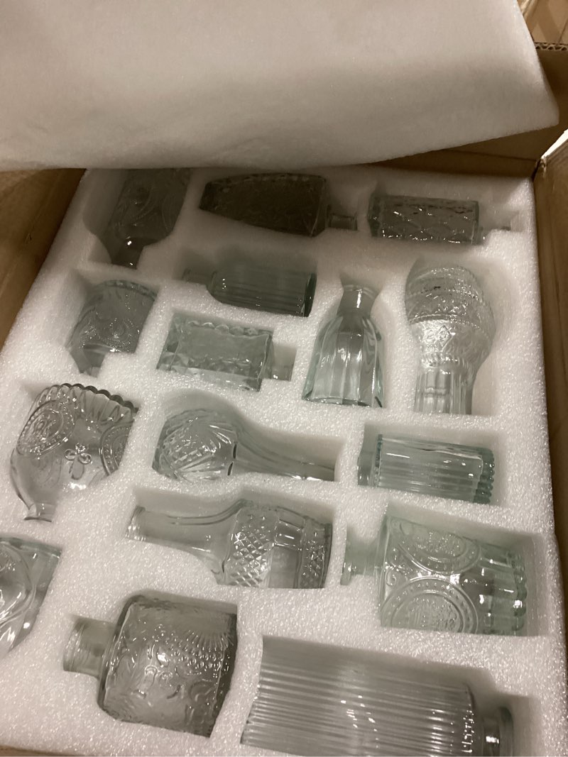 Condition photo showing Good Condition for 16 Pack Glass Bud Vases for Centerpieces - Bulk Small Flower Vases Set of 16, Mini Vintage Vases, 4 Styles for Party, Wedding Decorations, Baby Shower, Home Table Flower Décor (Clear)