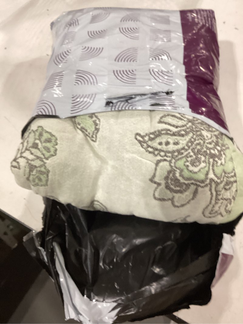 Condition photo showing New/Like New for jinchan boho 100% cotton muslin twin size 60x80 inches blanket lightweight 4-layer quilted soft green and beige floral throw blanket reversible comfy flower breathable all seasons couch bedroom decor 60"x80" floral green beige