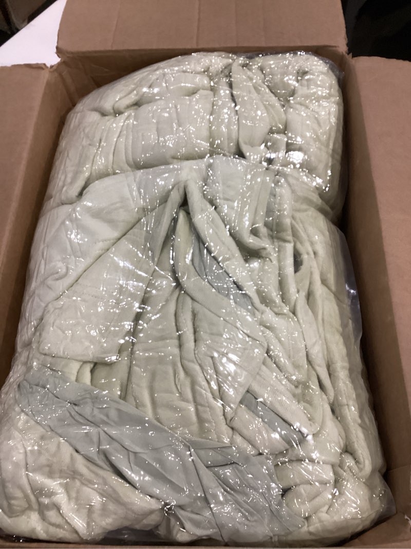 Condition photo showing As Is for Fleeco Double-Sided Velvet Quilt King Size Comforter Set, 108"x 96" Lightweight Velvet Bedding Set, Ultra Soft Bedspread with 2 Matching Shams, for All Seasons, Sage Green Sage Green King/Cal King (Double-Velvet)