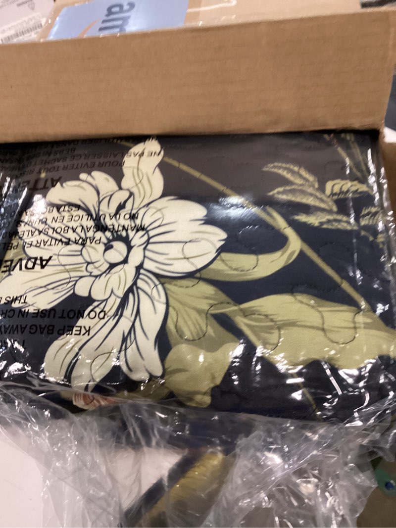 Condition photo showing New/Like New for litanika floral black quilt king size - 3 pieces botanical birds pattern quilt bedding, lightweight soft coverlet for all seasons (106"x96") 2 - black king(106*96in)
