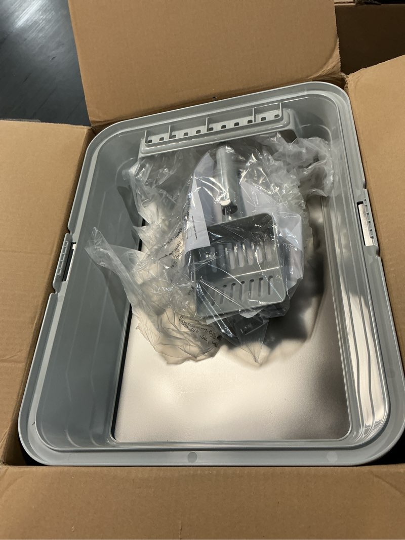 Condition photo showing Good Condition for stainless steel cat litter box, odor free metal litter box with high sides lid, open top low entry litter pan include scoop easy cleaning anti-scratch kitty cat box anti-urine leakage, non-sticky, m medium light grey(17.5 in)