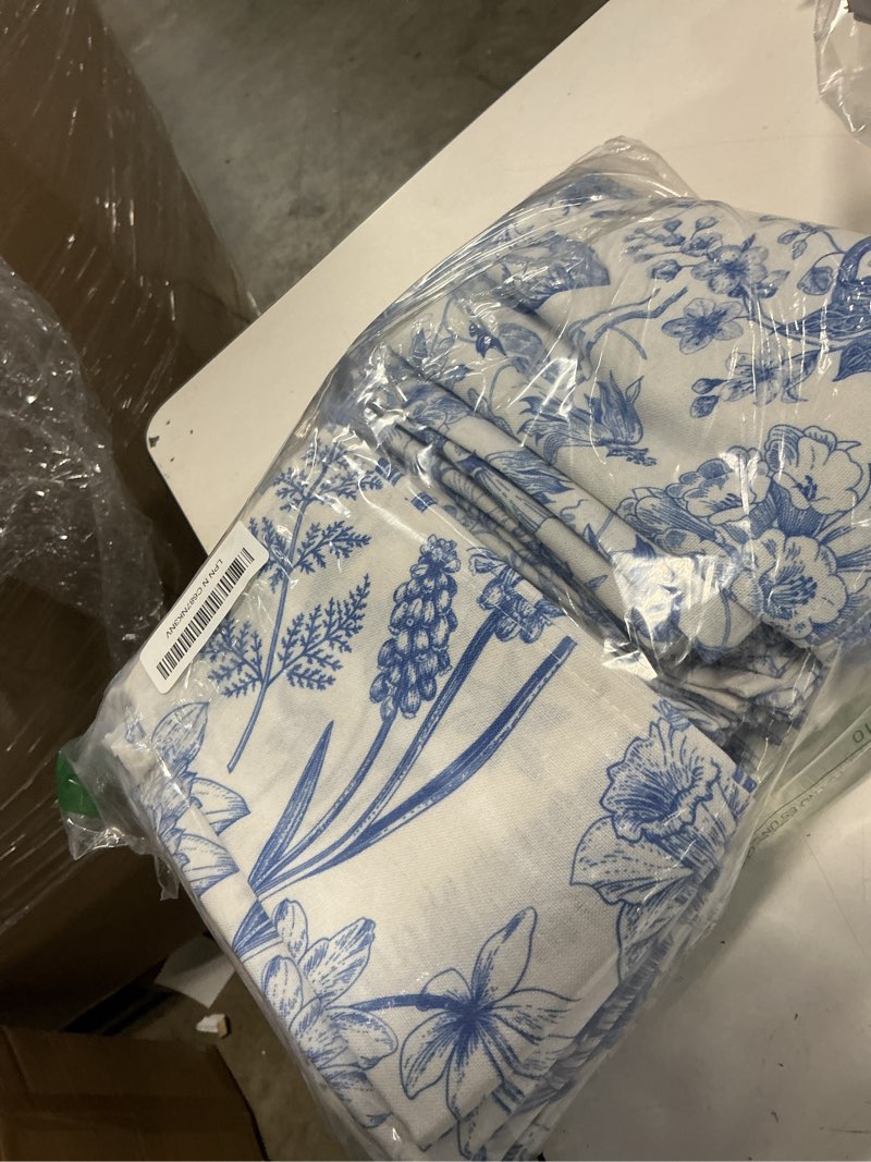 Condition photo showing Good Condition for vitalcozy cloth napkins-15 x 15 inch soft fabric napkins bulk cloth washable reusable plants floral square napkin cotton dinner towel for spring tea party(blue white flower,48 pcs) blue white flower 48