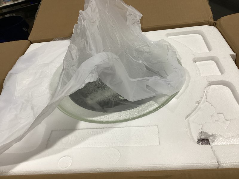 Condition photo showing Good Condition for TOSHIBA EM131A5C-BS Countertop Microwave Ovens 1.2 Cu Ft, 12.4" Removable Turntable Smart Humidity Sensor 12 Auto Menus Mute Function ECO Mode Easy Clean Interior Black Color 1000W 1.2 Cu.ft