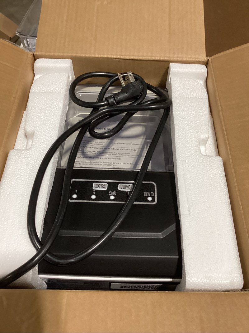 Condition photo showing Good Condition for Frigidaire 26-lb Ice Per day Bullet Ice Maker ( Stainless )