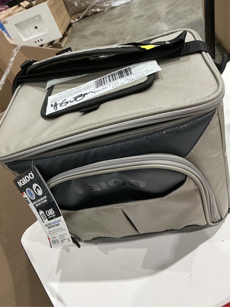Condition photo showing Good Condition for igloo trek 18 can capacity softside cooler with hard liner, sandstone tan