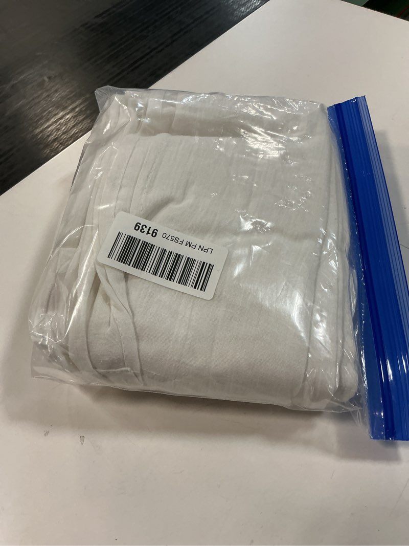 Condition photo showing Good Condition for Cut Away Embroidery Stabilizer 10" x 12" – 2.5 Ounce Cutaway for Machine Embroidery 100 Pieces Fits 5x7 Hoops
