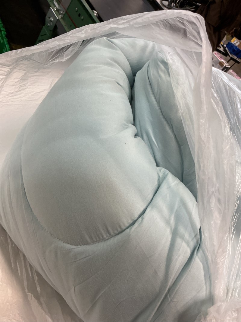 Condition photo showing Good Condition for maple&stone full size comforter sets 7 pieces bed in a bag - down alternative bed set with comforter, sheets, pillowcases & shams, all season lightweight bedding set, light blue light blue full