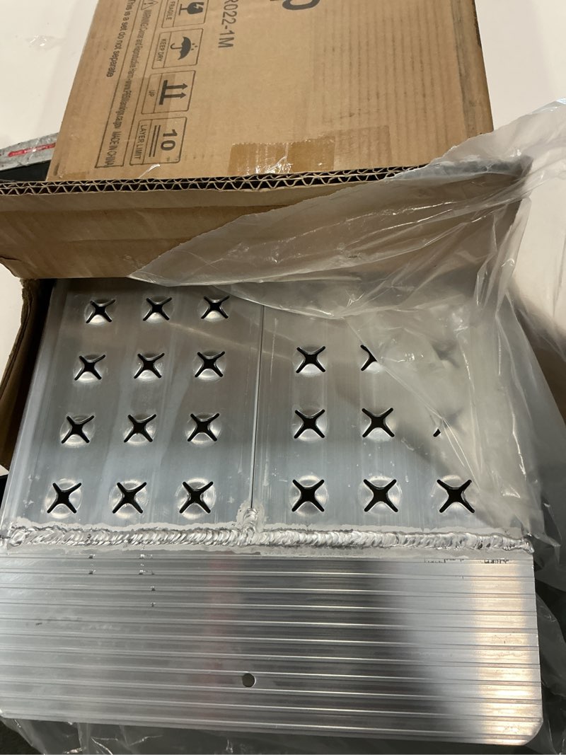 https://lotting-media.assets.bidfta.com/lotting_0d601245-b06b-4249-a082-967a5fca1dba