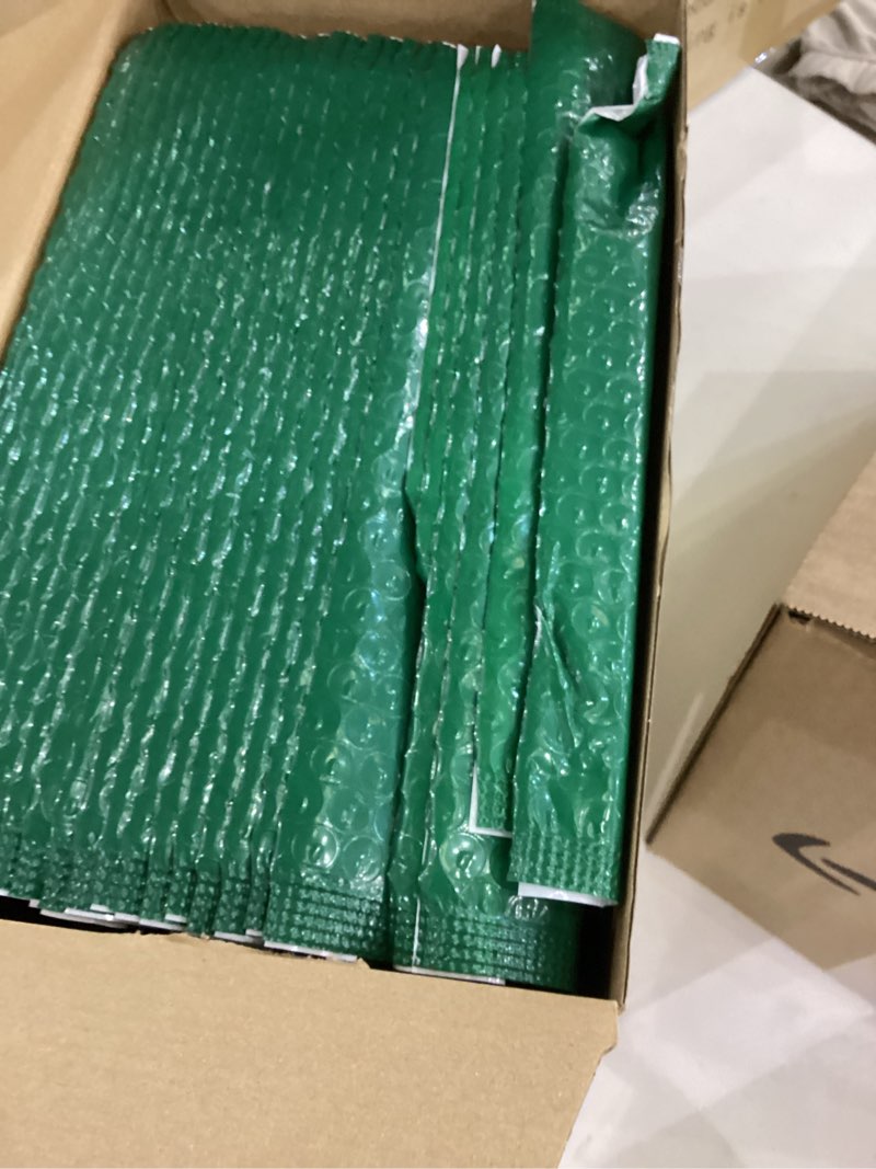 Condition photo showing Good Condition for 30 Pcs Large Christmas Poly Bubble Mailers 10 x 13 Inch Christmas Padded Envelopes Self Adhesive Retailer Xmas Holiday Shipping Bags for Small Business Gift Packaging (Santa Claus) 30 Santa Claus