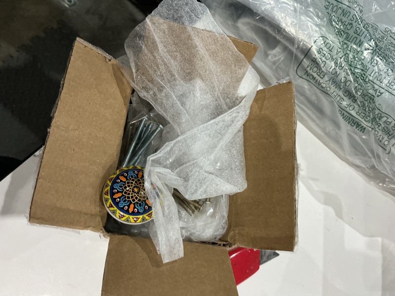 Condition photo showing Good Condition for HUAMULAN 15 Pack Boheimian Retro Ceramic Knobs Vintage Dresser Button Shape Mushroom Boho Kitchen Petal Cabinet Pulls Cupboard Wardrobe Drawer Door Handles Glossy MZ936-2-15PCS