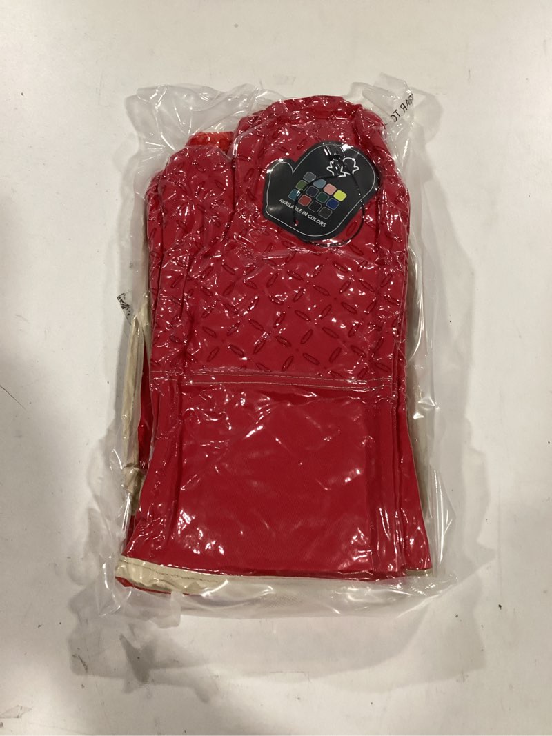 Condition photo showing Good Condition for KEGOUU Oven Mitts and Pot Holders 6pcs Set, Kitchen Oven Glove High Heat Resistant 500 Degree Extra Long Oven Mitts and Potholder with Non-Slip Silicone Surface for Cooking (Red)