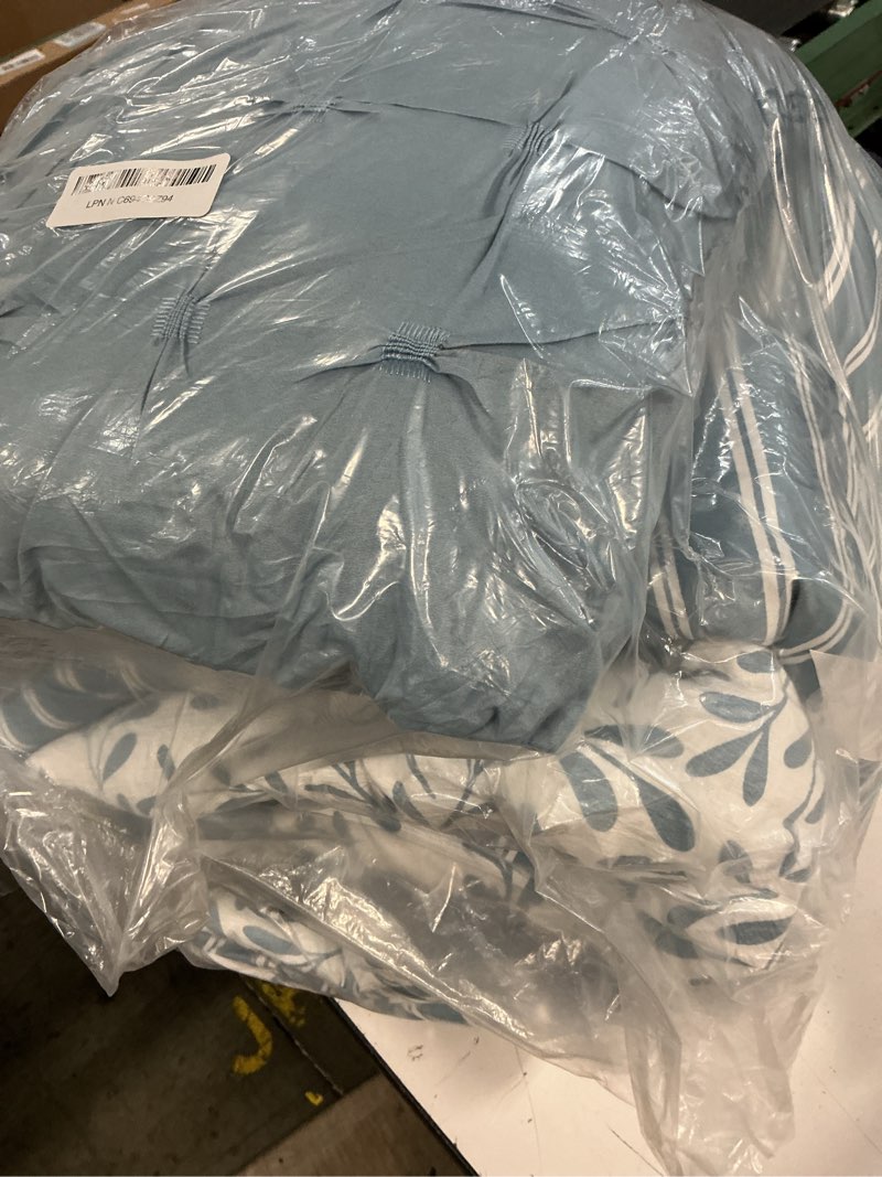 Condition photo showing Good Condition for madison park 5-piece reversible botanical comforter set - summer floral print with scalloped edges, lightweight bedding with decorative pillows, queen, blue | reversible, lightweight queen blue