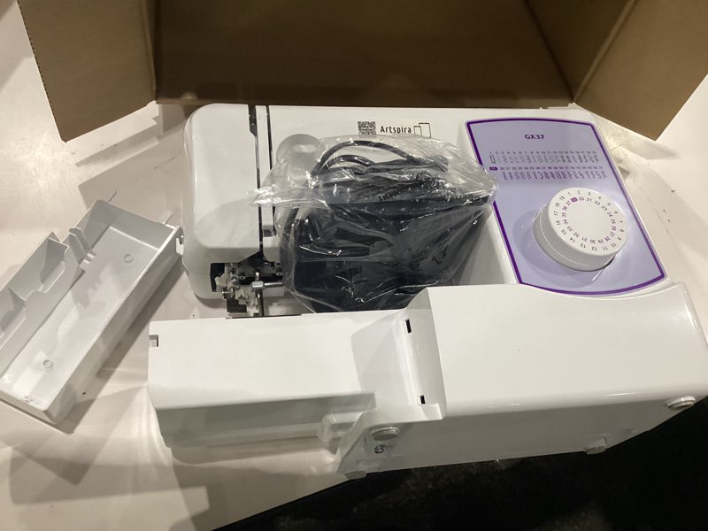 Condition photo showing Good Condition for brother sewing machine, gx37, 37 built-in stitches
