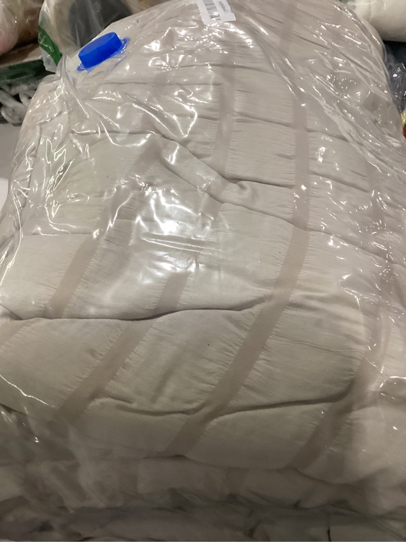 Condition photo showing As Is for blanket only cozylux queen comforter set oatmeal seersucker 7 pieces bed in a bag queen comforter set with sheets luxury soft bedding set with down alternative comforter, sheets, pillowcases & shams for all season oatmeal queen
