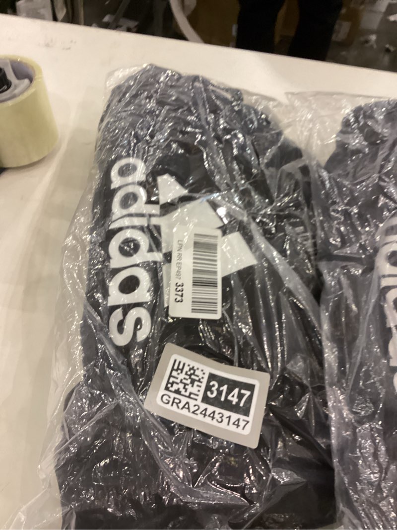 adidas Unisex Defender 4.0 Gym Duffel Bag for Men and Women, Black/White, Small (38L)