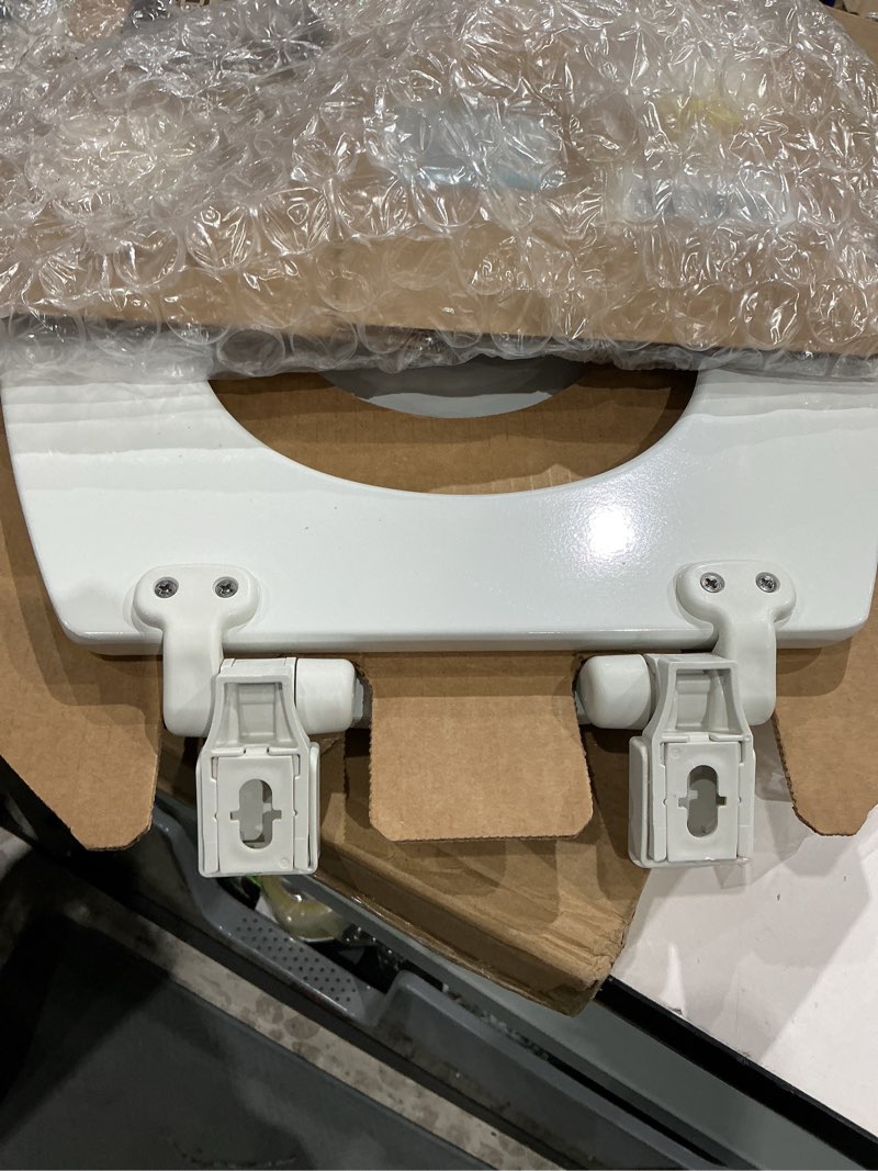 Condition photo showing Good Condition for mayfair 847slow 000 kendall slow-close, removable enameled wood toilet seat that will never loosen, 1 pack - round - premium hinge, white (b07zqr1rmn)