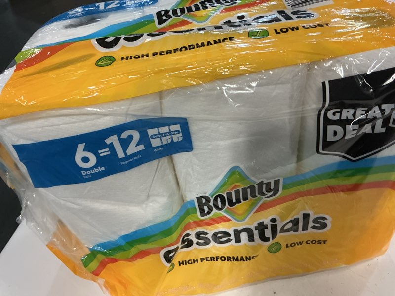 Condition photo showing New/Like New for essentials select-a-size white paper towel roll (6 double rolls)