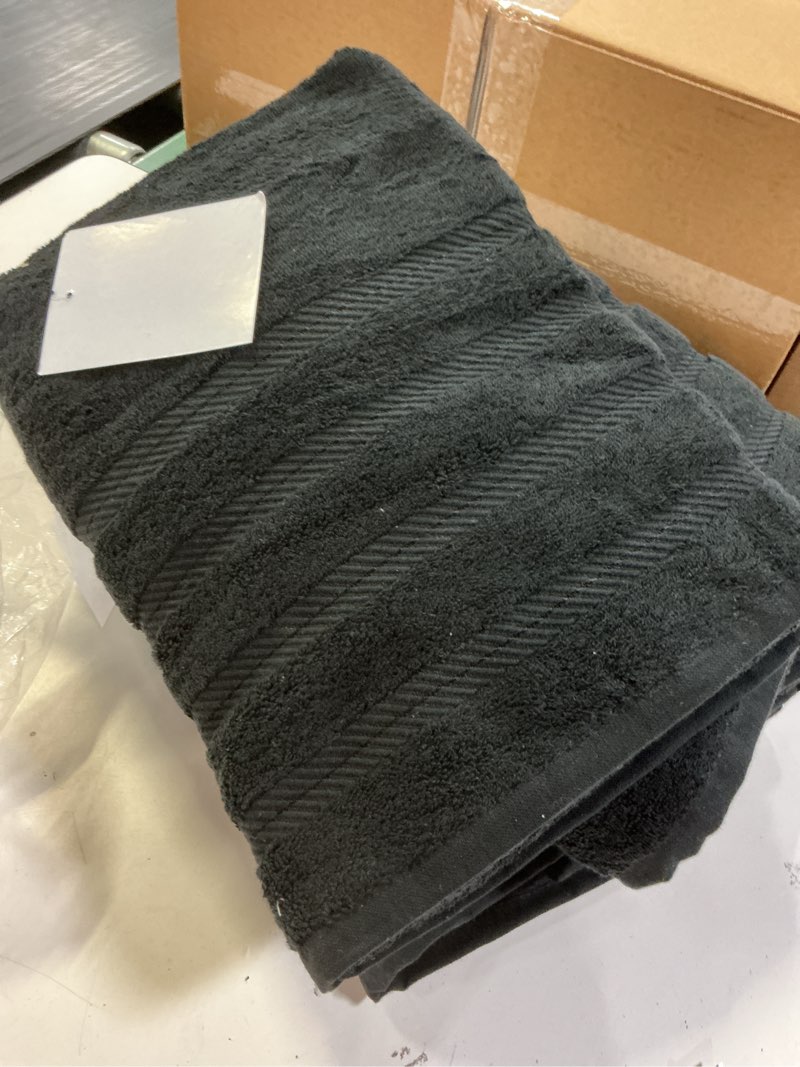 Condition photo showing Good Condition for amreki, premium, set of 4, extra large, 100% cotton, bath towels, 30 x 60 inches, very soft, quick-d