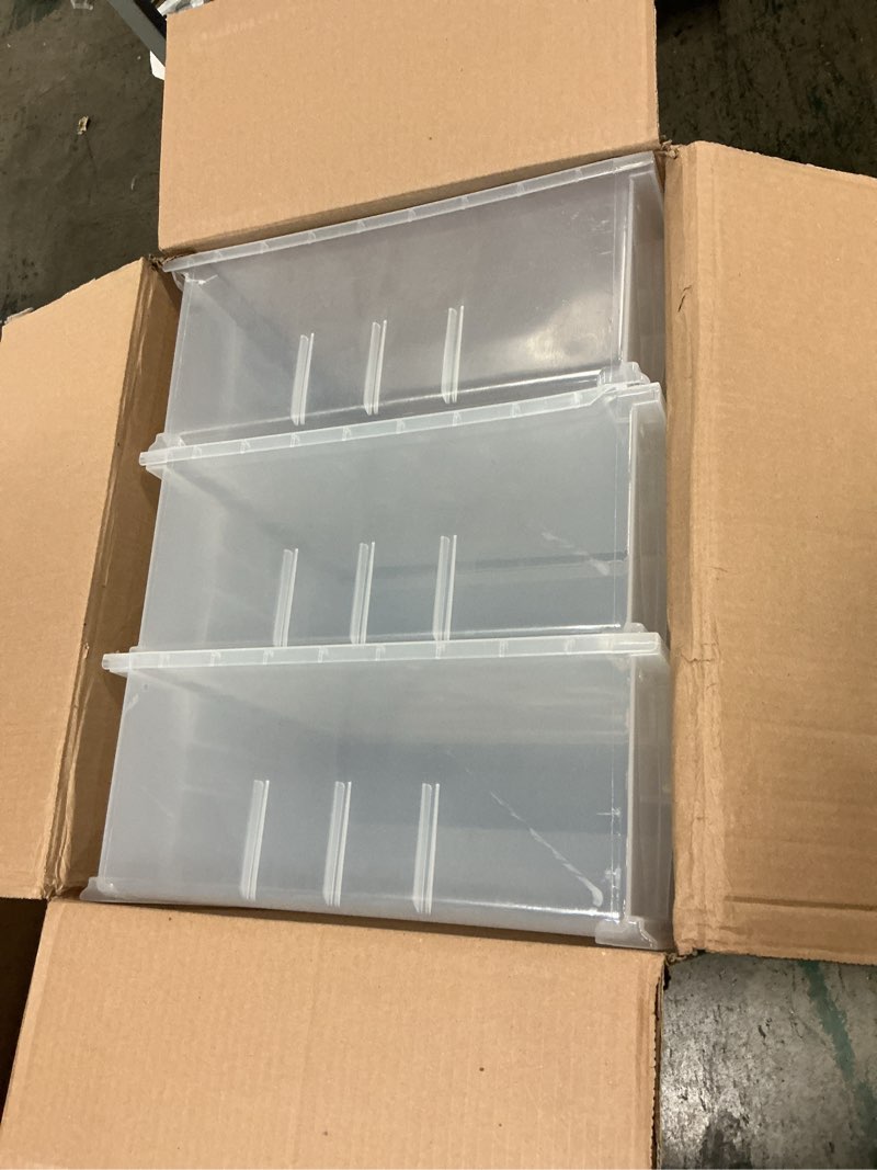 Condition photo showing Good Condition for Akro-Mils 30250 AkroBins Plastic Storage Bins, Space-Saving Stackable Bins for Garage, Pantry, Craft Organization, 15" x 16" x 7", Clear, 6-Pack Clear Containers