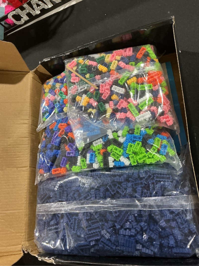 Condition photo showing Good Condition for Teddy Blocks Bear Micro Building Blocks Set (6880 Pieces) Underwater World Brick with Storage Drawer, Gift for Adults and Kids