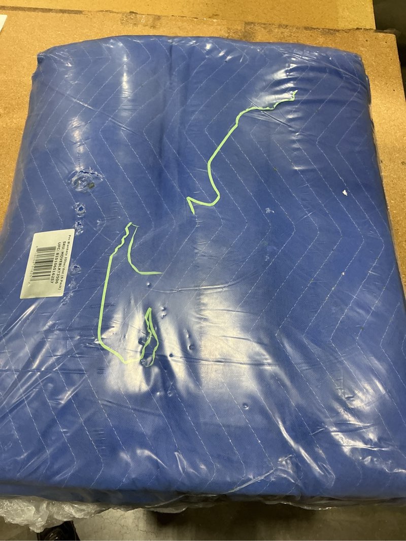 Condition photo showing New/Like New for pro blankets 35lbs/doz (6pack)