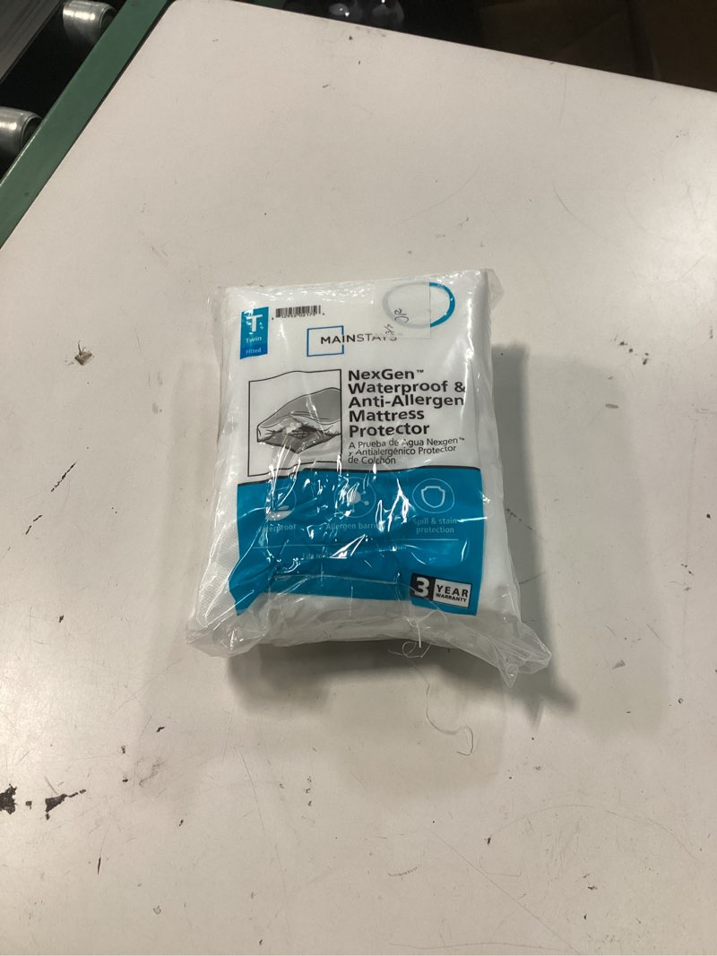 Condition photo showing New/Like New for mainstays nexgen waterproof fitted mattress protector, twin