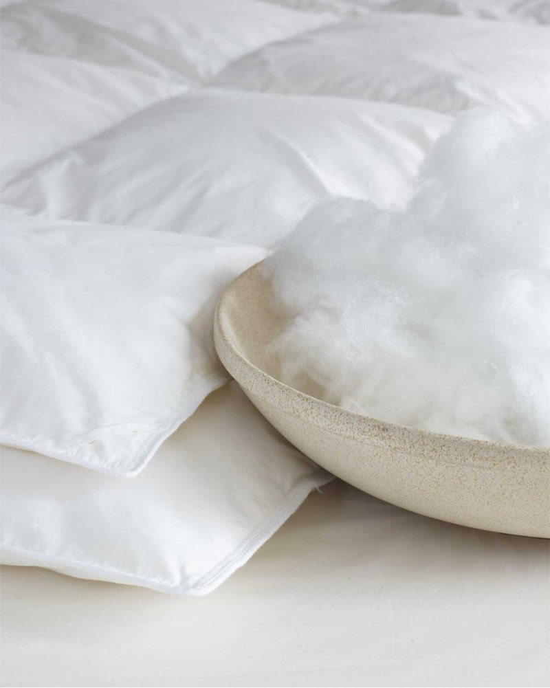 premium down alternative comforter full/queen 